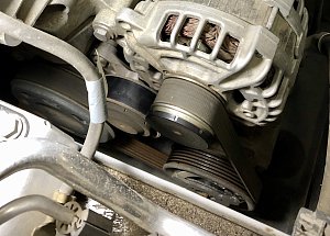 5. Проверяется состояние ремешков